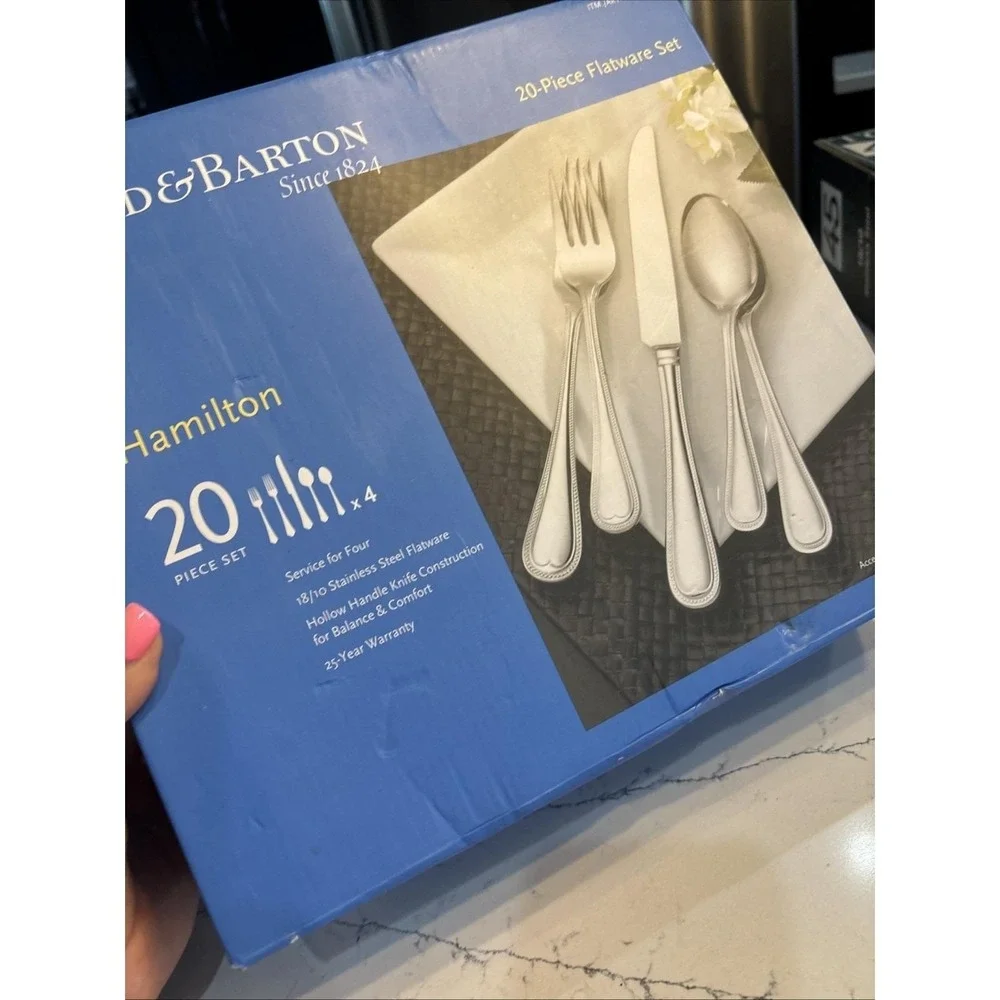 Reed & Barton Hamilton 20-Piece Flatware Set 18/10 Stainless Steel NEW IN BOX